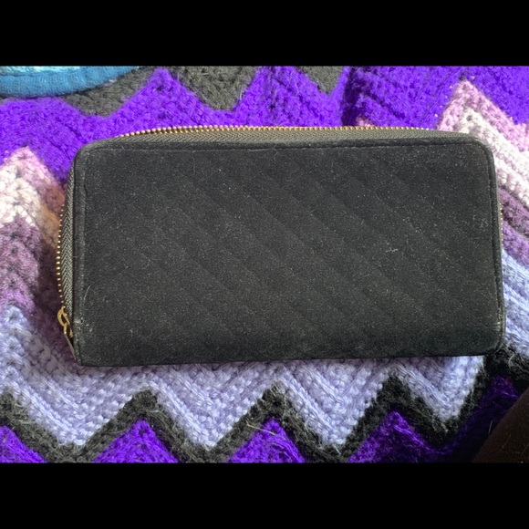 Black Velvet Adrienn Vittadini Studio wallet - Picture 3 of 5